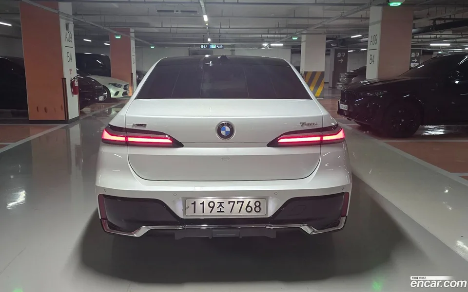 BMW 7 Series 740i xDrive M 2025 — миниатюра 4