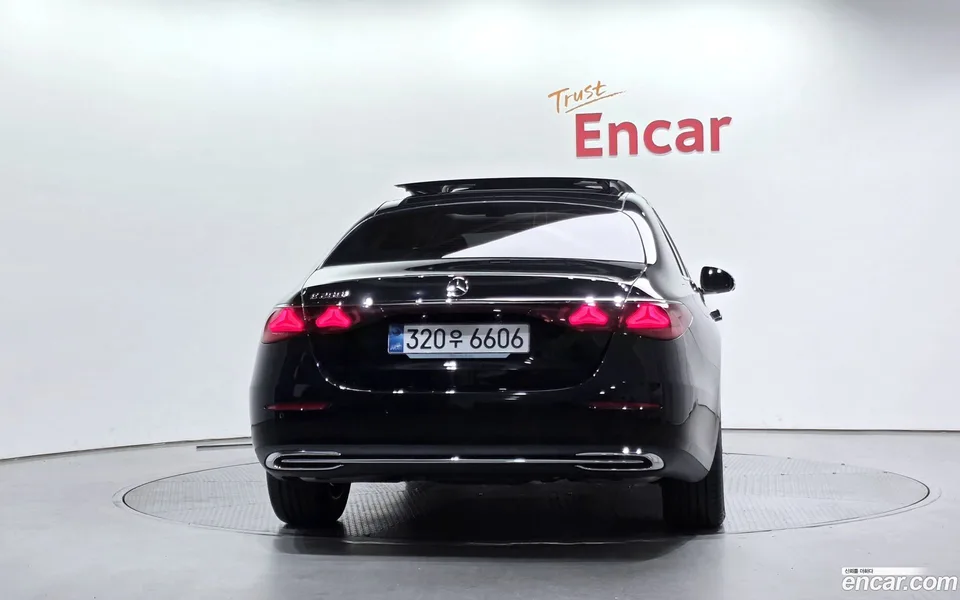 Mercedes-Benz E-Class E200 2025 — миниатюра 4