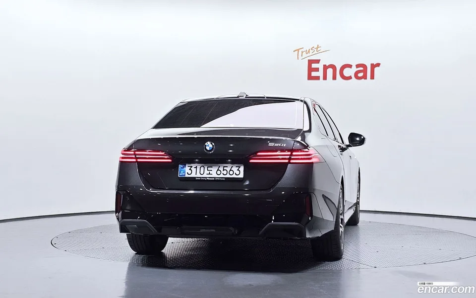 BMW 5 Series 520i M 2025 — миниатюра 4