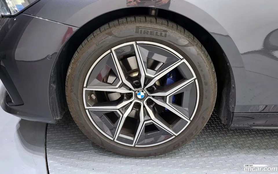 BMW 5 Series 520i M 2025 — миниатюра 5