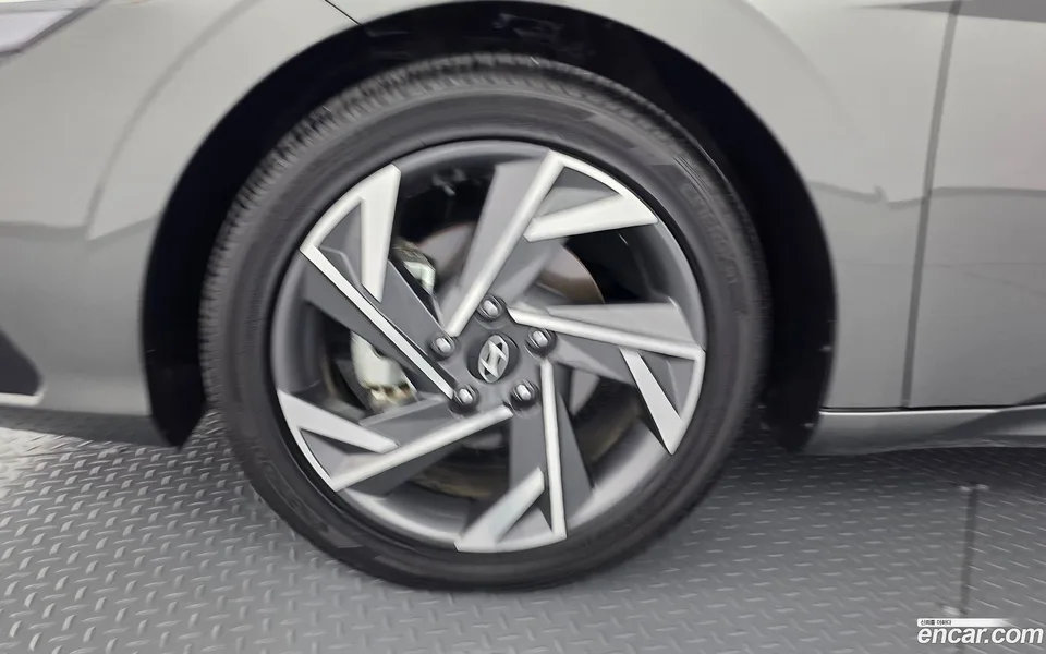 Hyundai Avante CN7 1.6 2024 — миниатюра 2