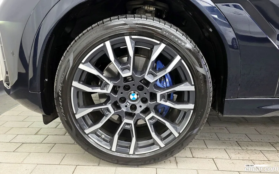 BMW X6 xDrive40i M 2024 — миниатюра 2