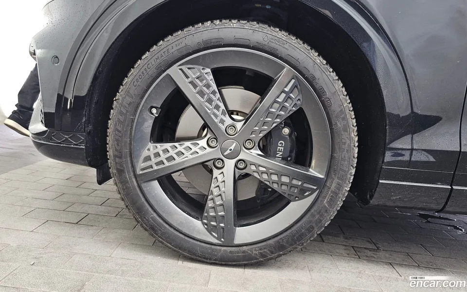Genesis GV70 2.5T 2WD 2023 — миниатюра 5