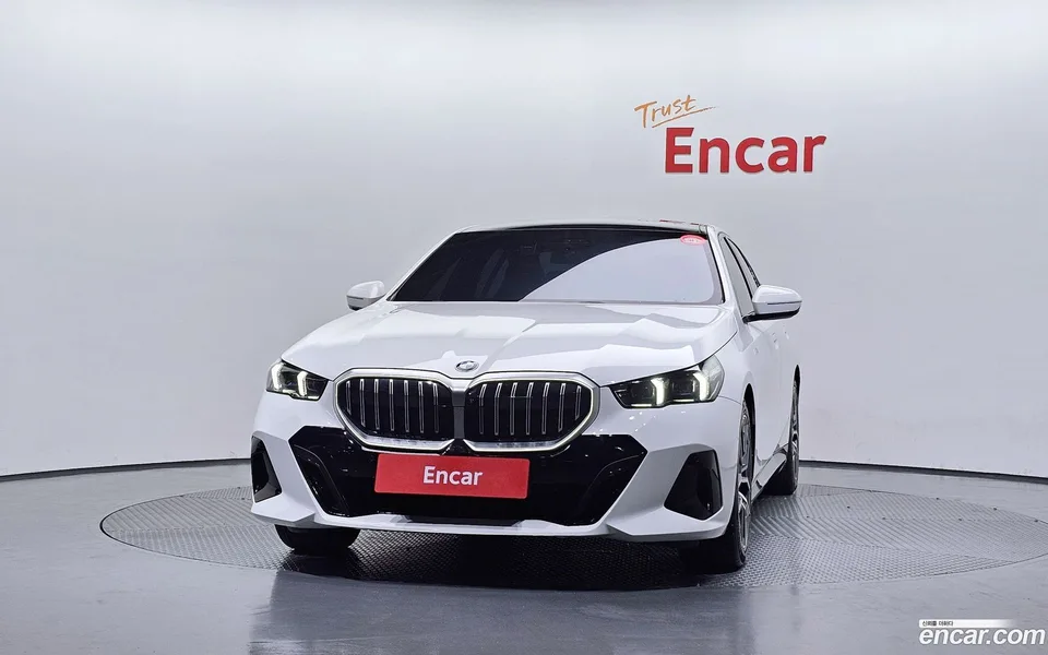BMW 5 Series 520i M 2024 — миниатюра 3