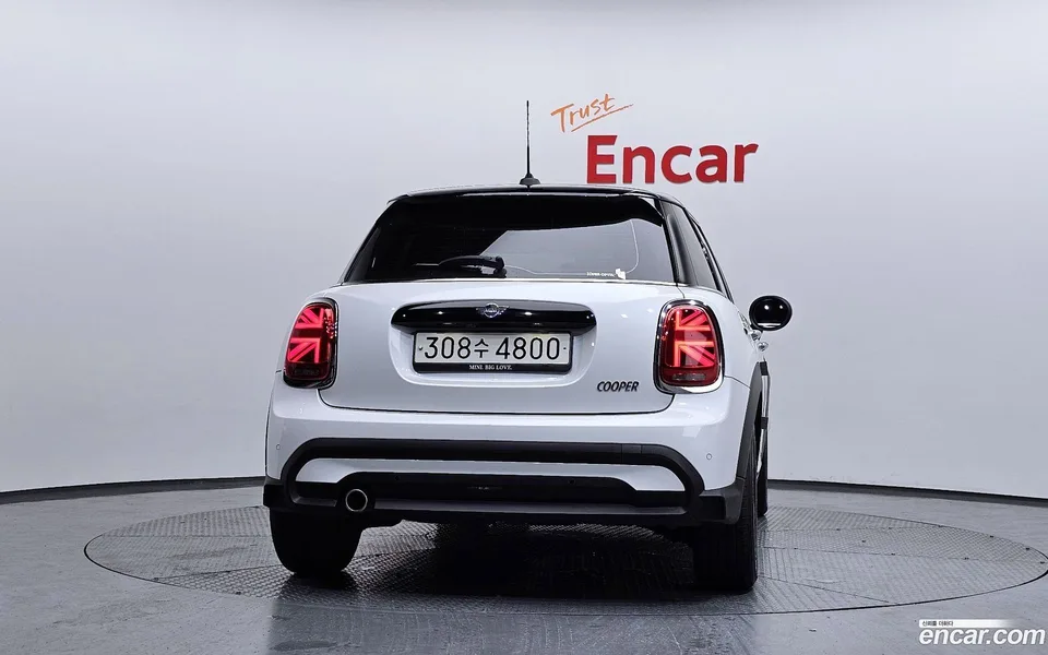 MINI Cooper 5 2023 — миниатюра 4