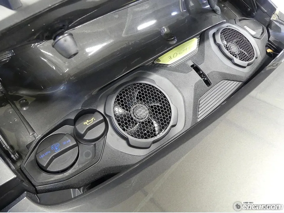 Porsche 911 (992) 4 GTS 2023 — миниатюра 2