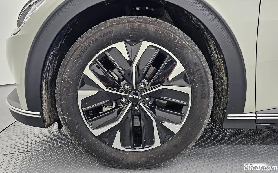 Kia EV6 2022 — миниатюра 2
