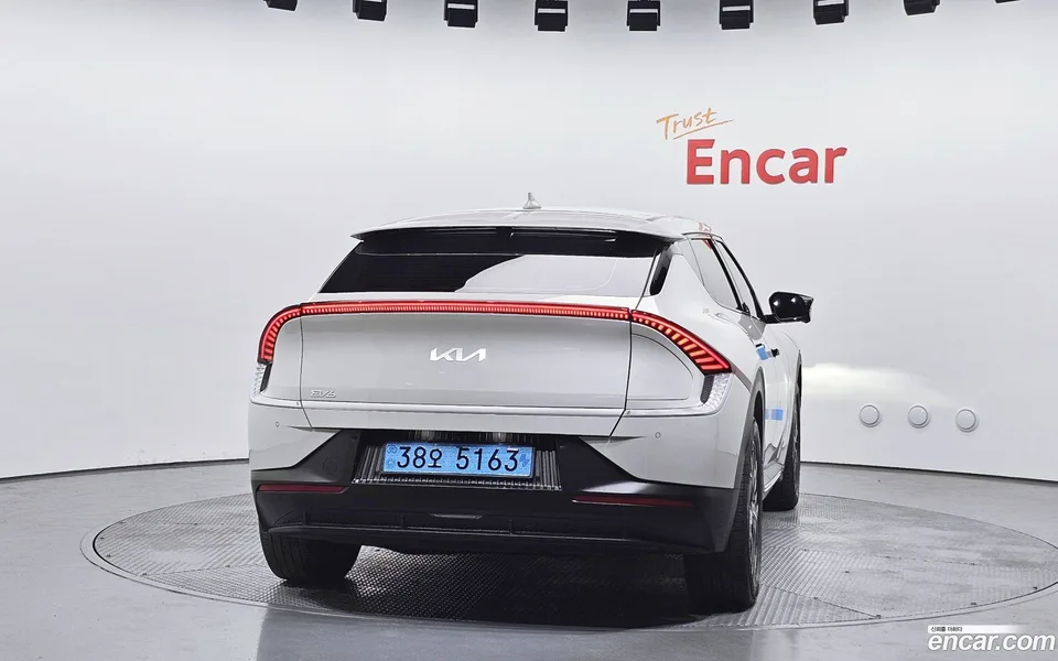 Kia EV6 2022 — миниатюра 4