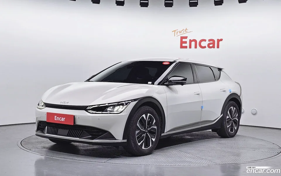 Kia EV6 2022 — фото 1, купить с доставкой в Москву