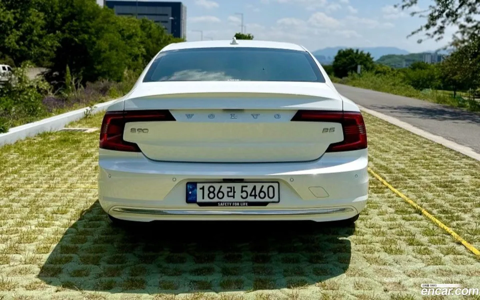 Volvo S90 B5 2024 — миниатюра 2