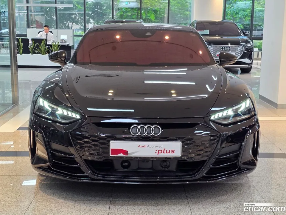Audi e-tron GT GT 2023 — миниатюра 3