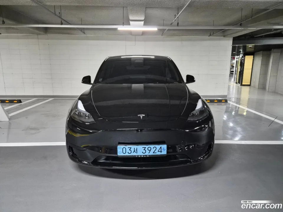 Tesla Model Y RWD 2023 — миниатюра 3