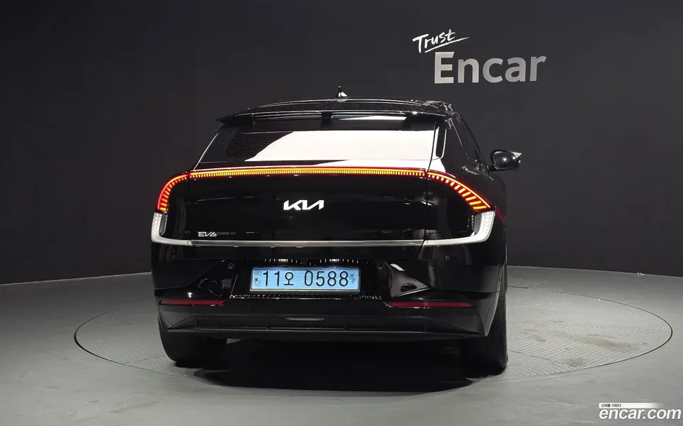 Kia EV6 2023 — миниатюра 4
