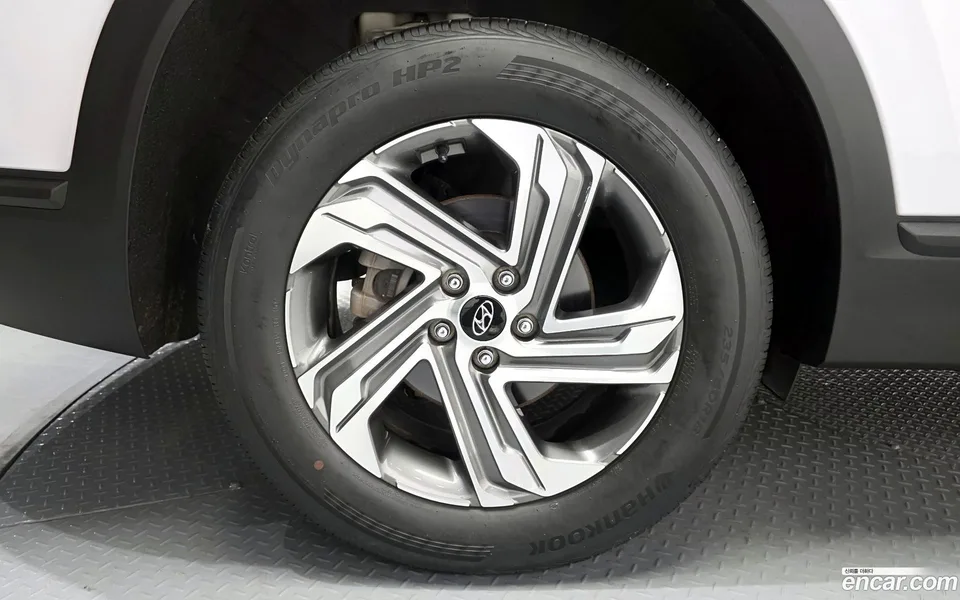 Hyundai SantaFe 2.2 2WD 2023 — миниатюра 2