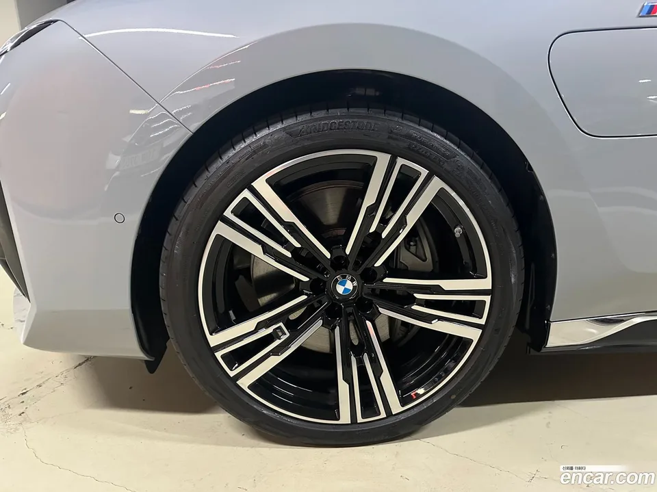BMW 7 Series 750e xDrive M 2024 — миниатюра 2