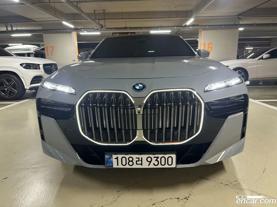 BMW 7 Series 750e xDrive M 2024 — фото 1, купить с доставкой в Москву