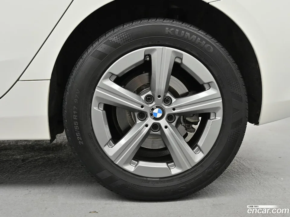 BMW 2 Series Active Tourer 220i 2023 — миниатюра 5