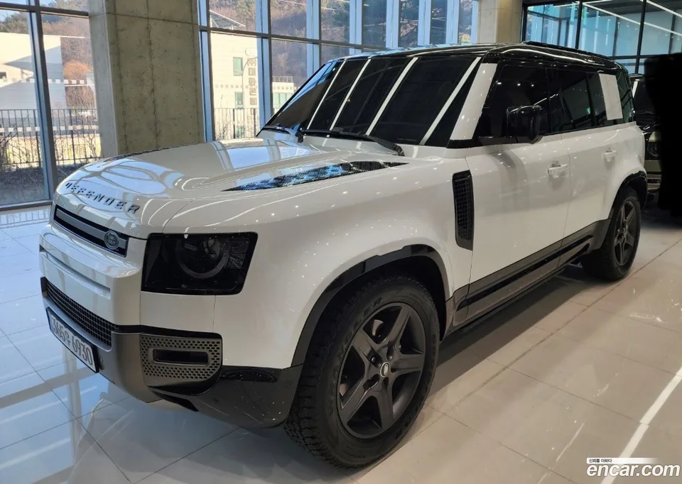 Land Rover Defender 110 D250 X- SE 2025 — миниатюра 4