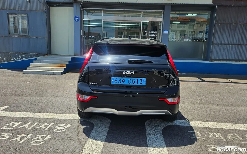 Kia Niro EV 2023 — миниатюра 5