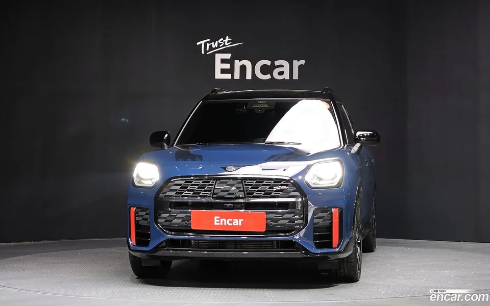 MINI Cooper S Countryman ALL4 JCW 2025 — миниатюра 3