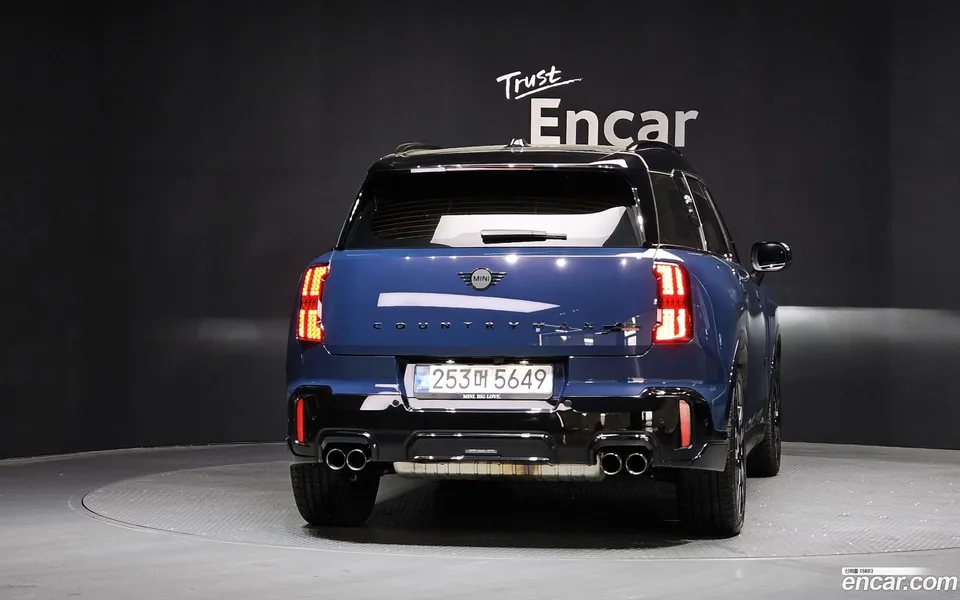 MINI Cooper S Countryman ALL4 JCW 2025 — миниатюра 4