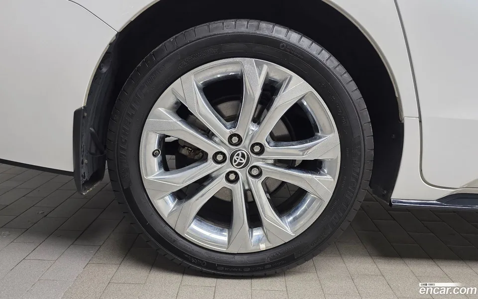 Toyota Sienna 2.5 2WD 2022 — миниатюра 2