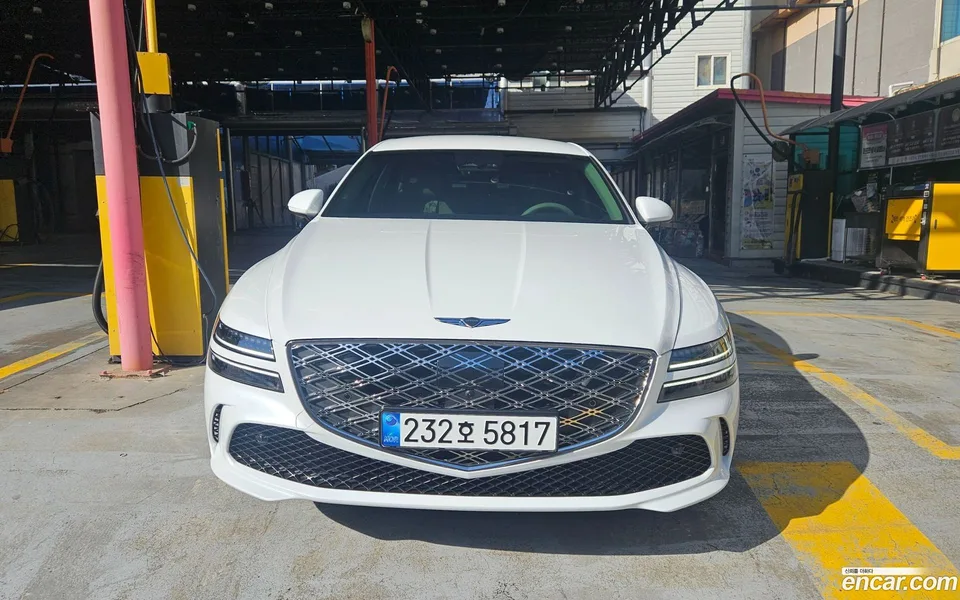 Genesis G80 2.5 2WD 2025 — фото 1, купить с доставкой в Москву