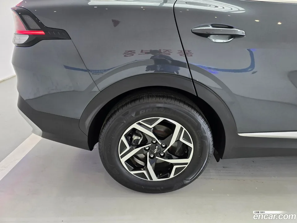 Kia Sportage 2.0 2WD 2022 — миниатюра 2
