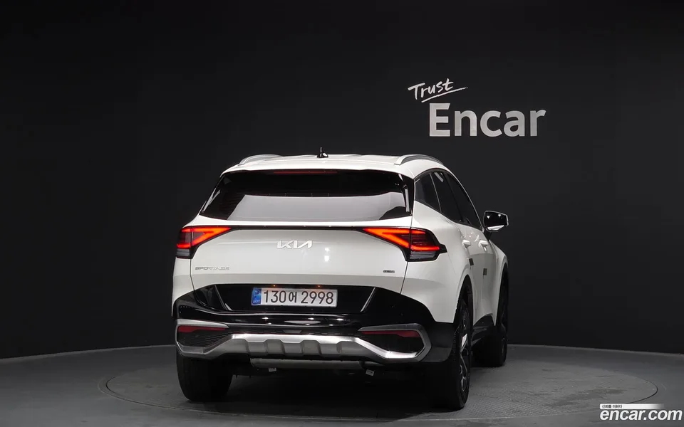 Kia Sportage Hybrid 2WD 2022 — миниатюра 4