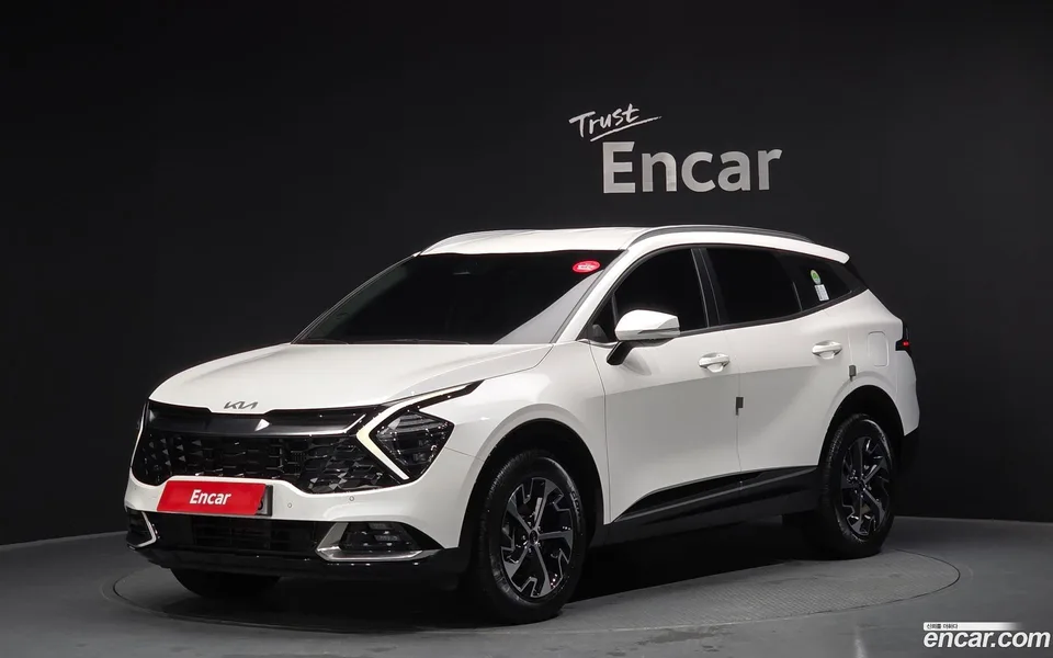 Kia Sportage Hybrid 2WD 2022 — фото 1, купить с доставкой в Москву