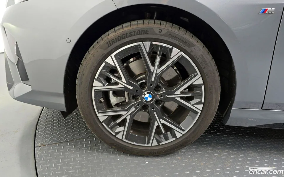 BMW 1 Series 120 M 2025 — миниатюра 2