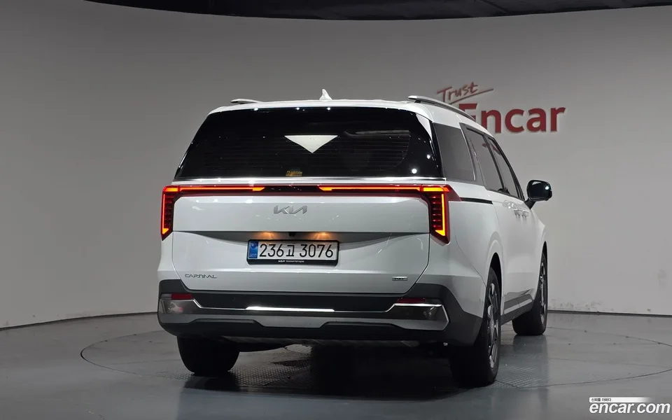 Kia Carnival HEV 9 2025 — миниатюра 4