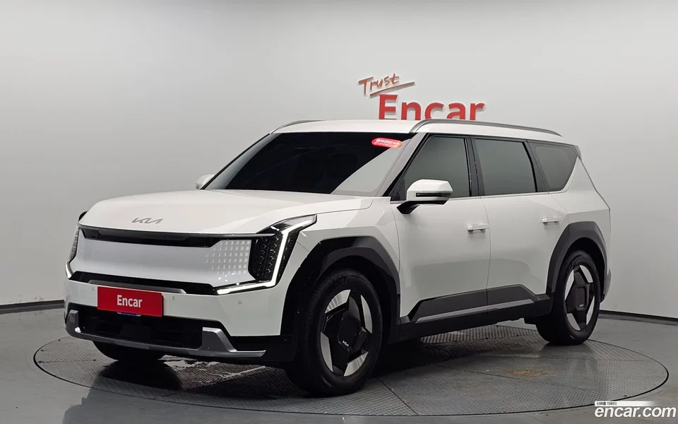 Kia EV9 2WD 2024 — фото 1, купить с доставкой в Москву