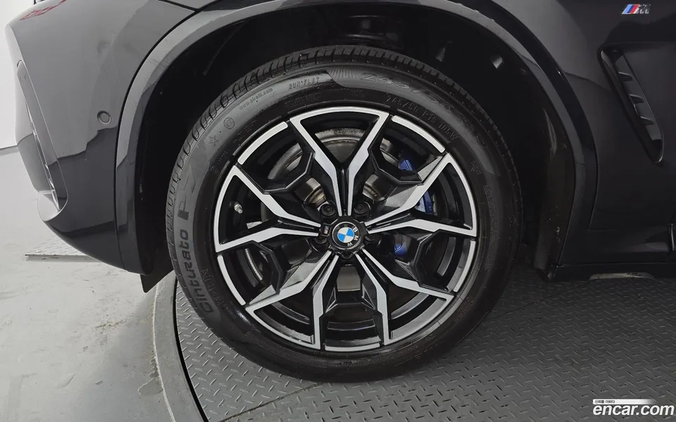 BMW X4 xDrive20i M 2023 — миниатюра 5