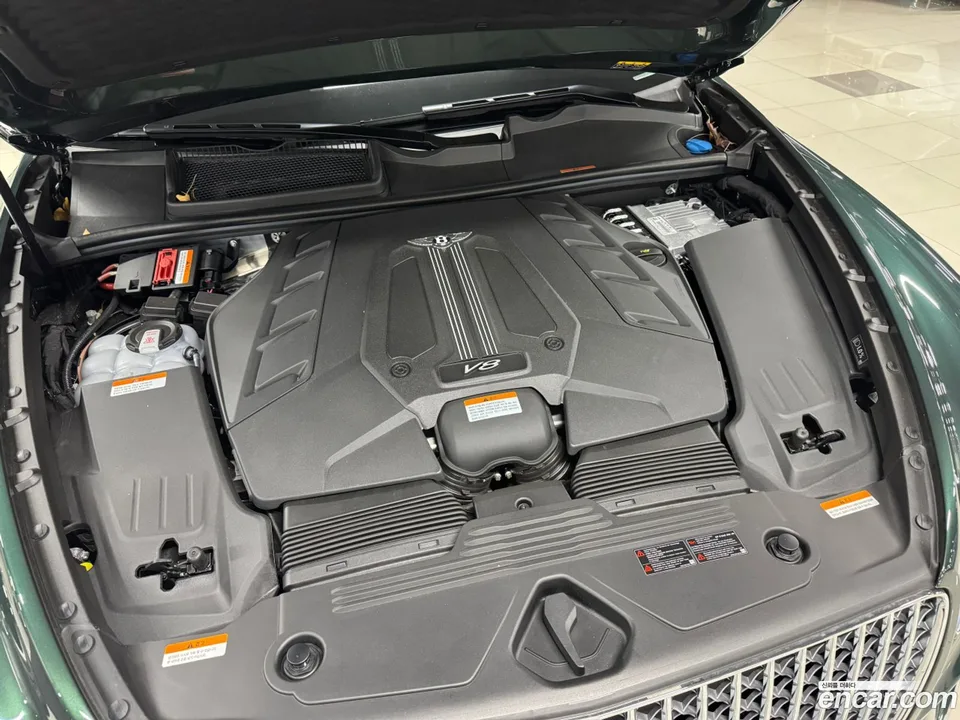 Bentley Bentayga 4.0 V8 2025 — миниатюра 2