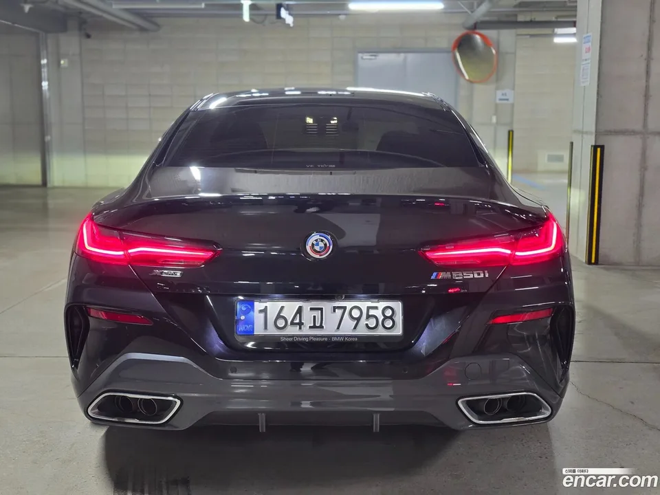 BMW 8 Series M850i xDrive 2022 — миниатюра 4