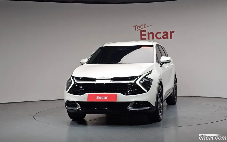 Kia Sportage 1.6 2WD 2023 — миниатюра 3