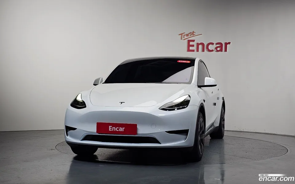 Tesla Model Y RWD 2025 — миниатюра 3