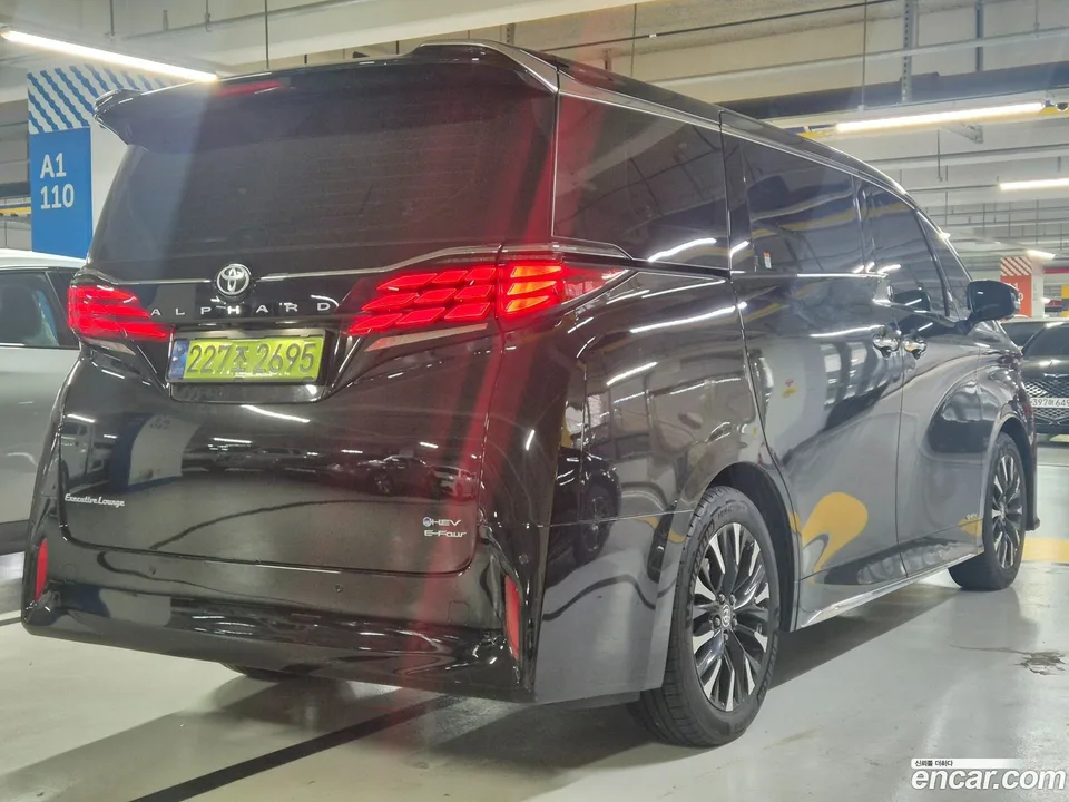 Toyota Alphard 2.5 HEV AWD 2024 — миниатюра 3