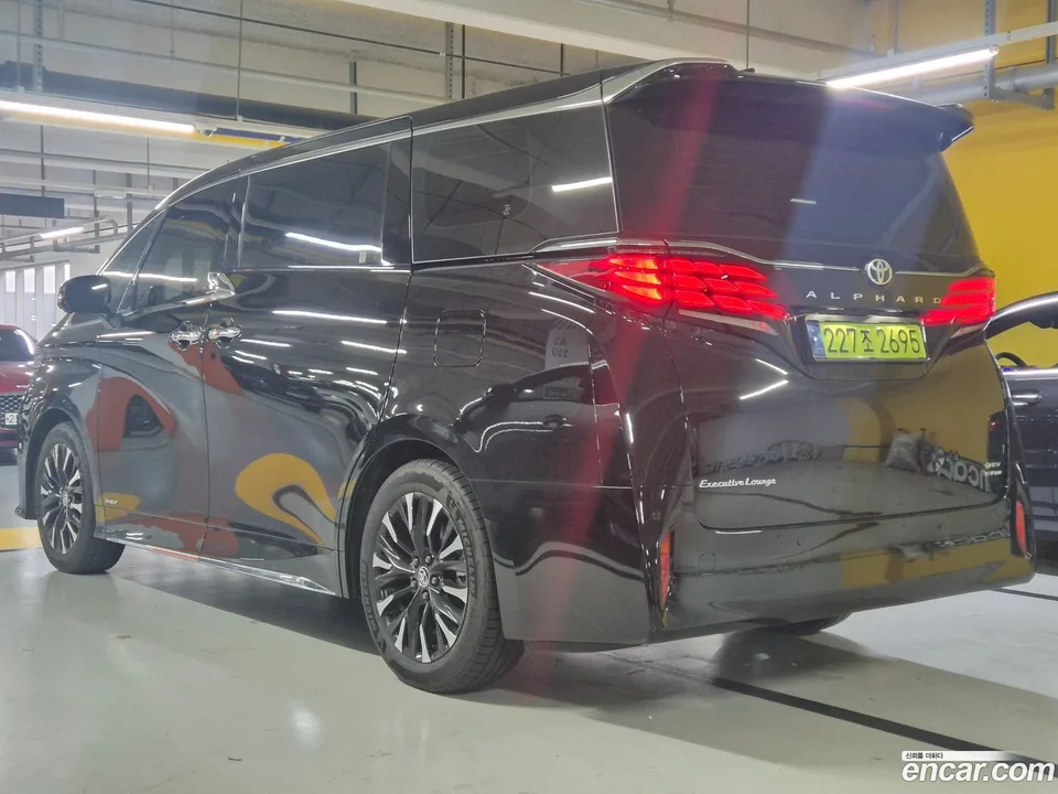 Toyota Alphard 2.5 HEV AWD 2024 — миниатюра 4