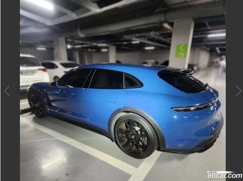 Porsche Taycan 4 2022 — миниатюра 4