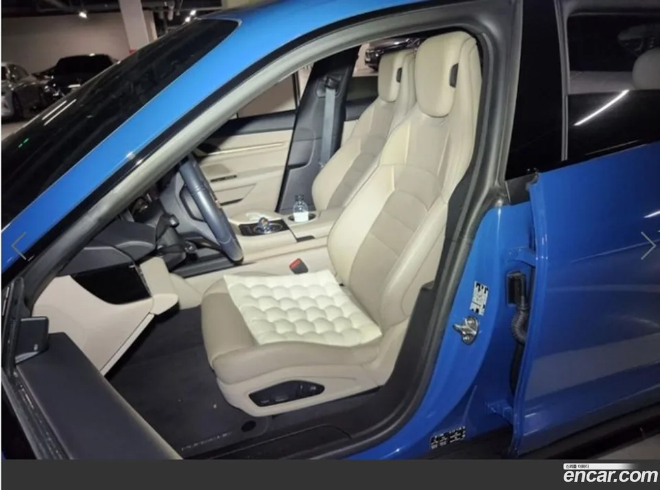 Porsche Taycan 4 2022 — миниатюра 5