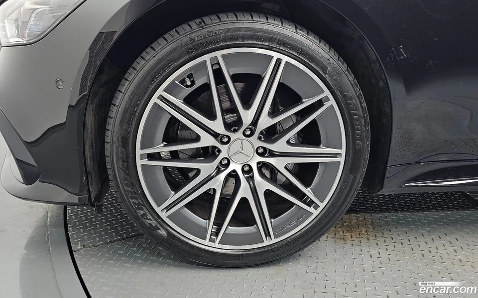 Mercedes-Benz AMG GT 4 43 4MATIC+ 2022 — миниатюра 2
