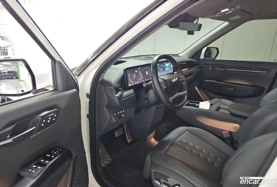 Kia EV9 4WD 2023 — миниатюра 2