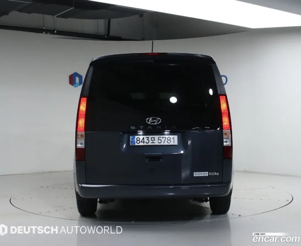 Hyundai Staria L3.5 5 2024 — миниатюра 4