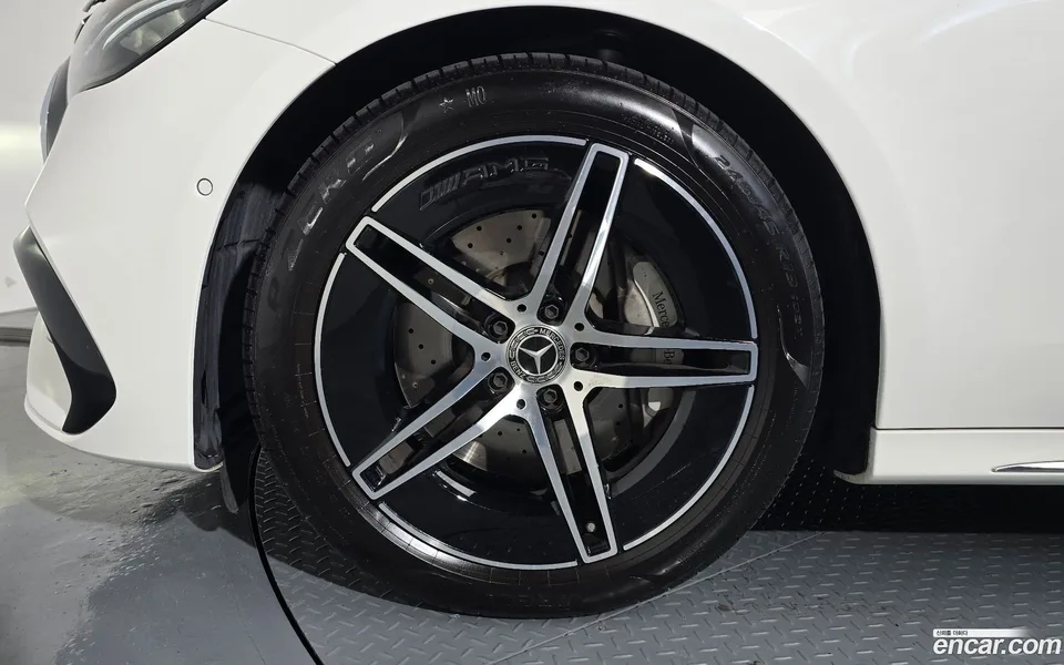 Mercedes-Benz E-Class E200 AMG Line 2025 — миниатюра 5