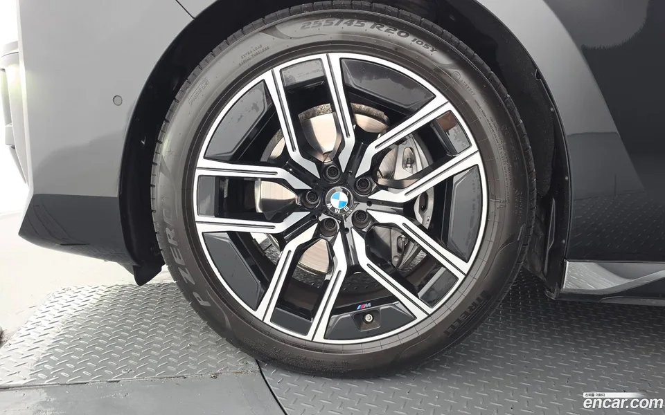 BMW 7 Series 740d xDrive M 2025 — миниатюра 5