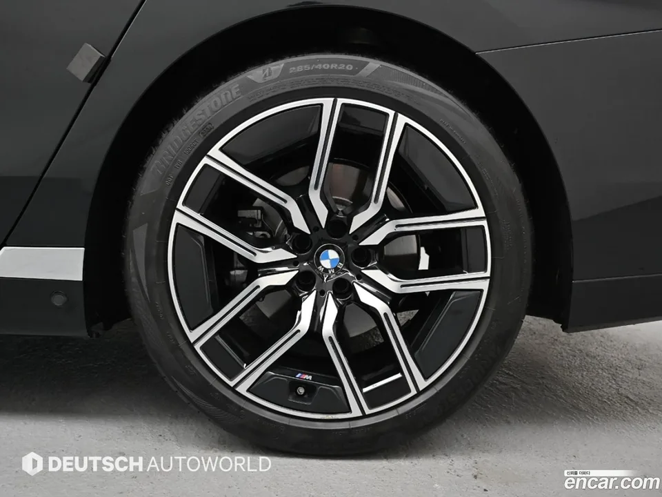BMW 7 Series 740i xDrive M 2024 — миниатюра 2