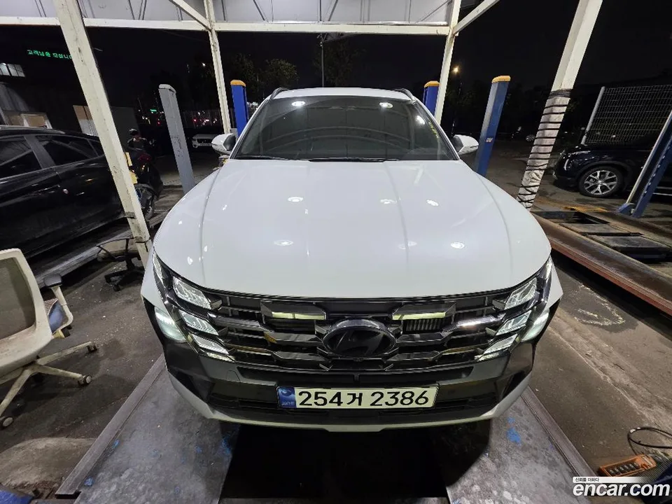 Hyundai Tucson NX4 1.6 2WD 2023 — фото 1, купить с доставкой в Москву
