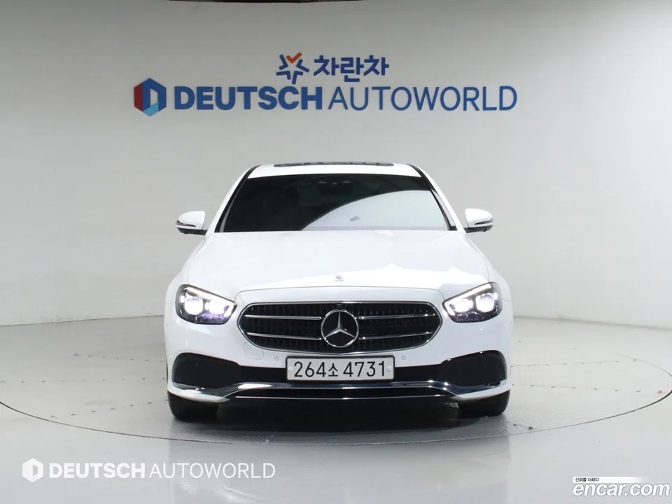 Mercedes-Benz E-Class E350 4MATIC 2022 — миниатюра 3